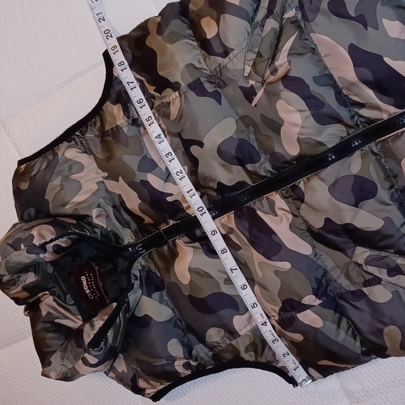 Cisono Camo Vest - Picture 10 of 11